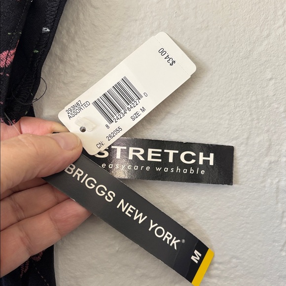 NWT Briggs Crewneck Black Floral Stretch T Shirt Top M - Picture 3 of 6